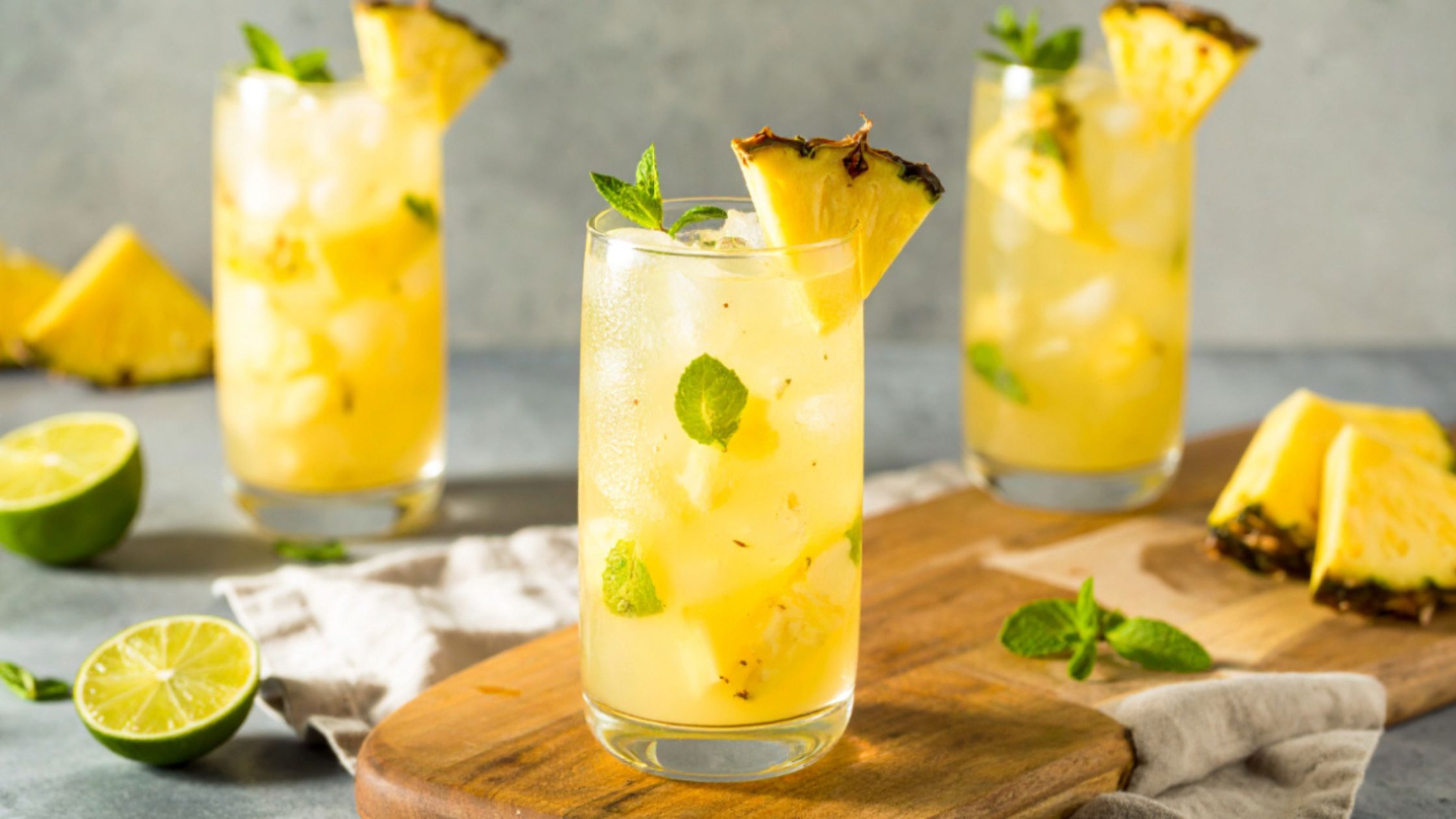 Fresh Pineapple Mojito